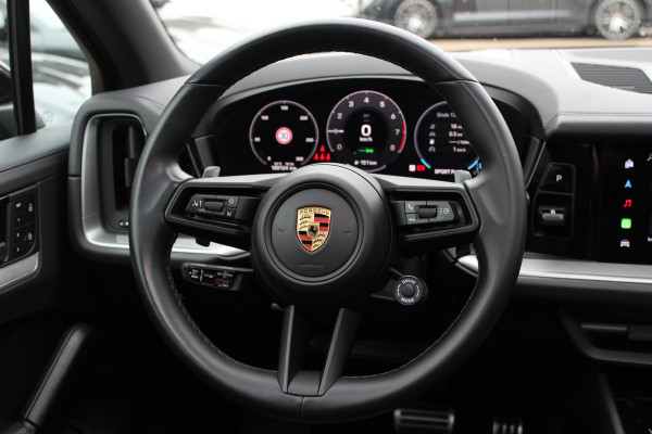 Porsche Cayenne 3.0 S E-Hybrid 519pk / Trekhaak / Panoramadak / 360Camera / Head-up / Achterasbesturing / Bose / 21'' / Luchtvering / Adaptieve Stoelen / Sportdesign+Chrono / Sportuiltaat / Stoelventilatie / Stoelverwarming 4x /