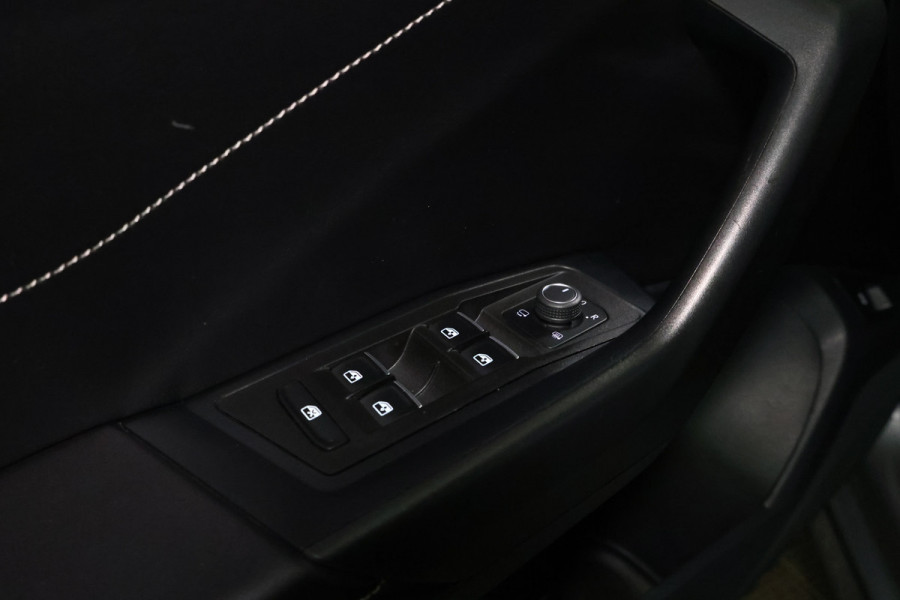 Volkswagen T-Roc 1.5 TSI Style DSG VIRTUAL CARPLAY CLIMA CAMERA PDC "23
