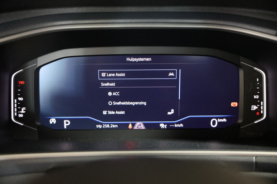 Volkswagen T-Roc 1.5 TSI Style DSG VIRTUAL CARPLAY CLIMA CAMERA PDC "23