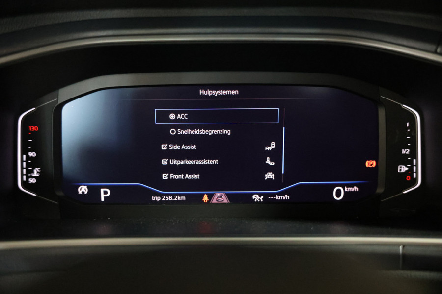 Volkswagen T-Roc 1.5 TSI Style DSG VIRTUAL CARPLAY CLIMA CAMERA PDC "23