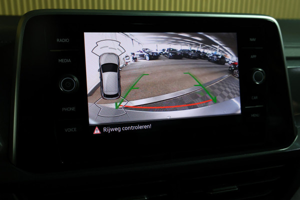 Volkswagen T-Roc 1.5 TSI Style DSG VIRTUAL CARPLAY CLIMA CAMERA PDC "23