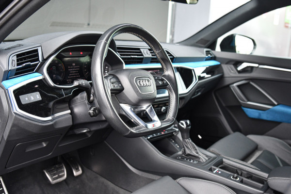 Audi Q3 Sportback 45 TFSI e 3x S-Line, Sonos. Matrix, Leder, 20", Keyless, Camera, Dodehoek, Ambient, Carplay!