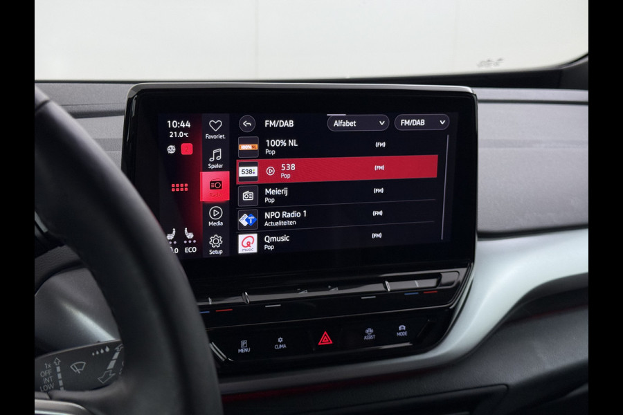Volkswagen ID.4 First 82kWh Trekhaak Warmtepomp SOH 90% Adap.Cruise Stoelverwarming Apple Carplay Android Auto Navi Ecc Camera Lmv 20" Voorruitverwarming Privacy Glas Led DAB 1.000KG Trekgewicht Origineel Nederlandse Auto