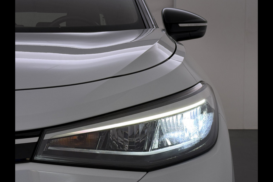 Volkswagen ID.4 First 82kWh Trekhaak Warmtepomp SOH 90% Adap.Cruise Stoelverwarming Apple Carplay Android Auto Navi Ecc Camera Lmv 20" Voorruitverwarming Privacy Glas Led DAB 1.000KG Trekgewicht Origineel Nederlandse Auto