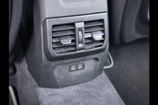 BMW 1-serie 118i AUT-7 Sport Line Apple Carplay Android Navi 1/2 Leer Live cockpit pro Shadow-line Stoelverwarming Ecc Cruise Control Pdc Bu Lmv 17" Led DAB Regen-Lichtsensor Verkeersbord detectie Rijstrooksensor Dealeronderhouden