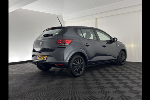 Dacia SANDERO Stepway 1.0 TCe 100 Bi-Fuel Comfort (INCL.BTW) *FULL-LED | NAVI-FULLMAP | BLINDSPOT | HEATED-COMFORTSEATS | CAMERA | KEYLESS | DAB | ECC | PDC | CRUISE*