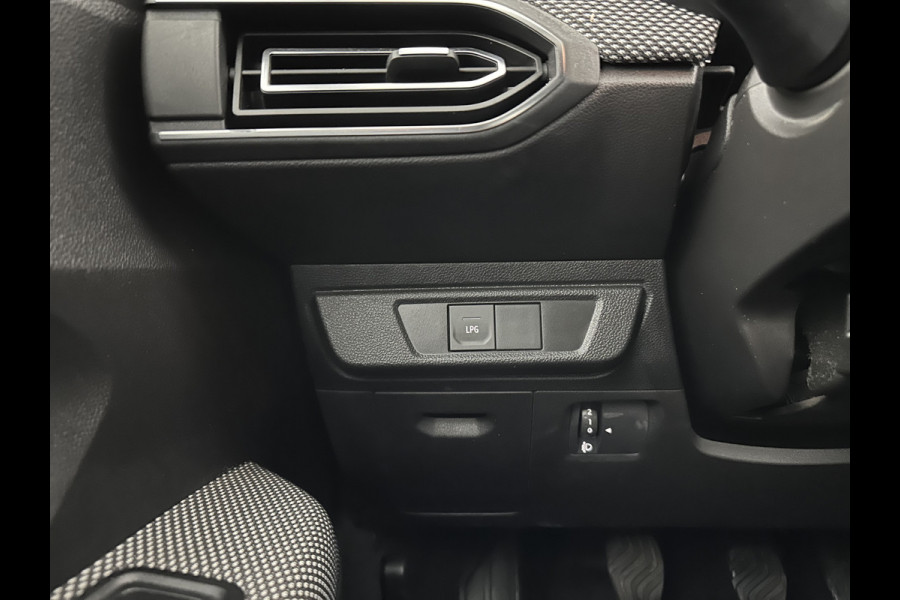 Dacia SANDERO Stepway 1.0 TCe 100 Bi-Fuel Comfort (INCL.BTW) *FULL-LED | NAVI-FULLMAP | BLINDSPOT | HEATED-COMFORTSEATS | CAMERA | KEYLESS | DAB | ECC | PDC | CRUISE*