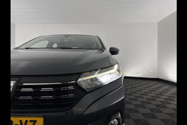 Dacia SANDERO Stepway 1.0 TCe 100 Bi-Fuel Comfort (INCL.BTW) *FULL-LED | NAVI-FULLMAP | BLINDSPOT | HEATED-COMFORTSEATS | CAMERA | KEYLESS | DAB | ECC | PDC | CRUISE*