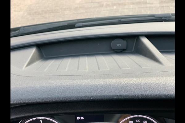 Volkswagen Transporter 2.0 TDI L2H1 30 DC DUBBELCABINE 2021 GARANTIE