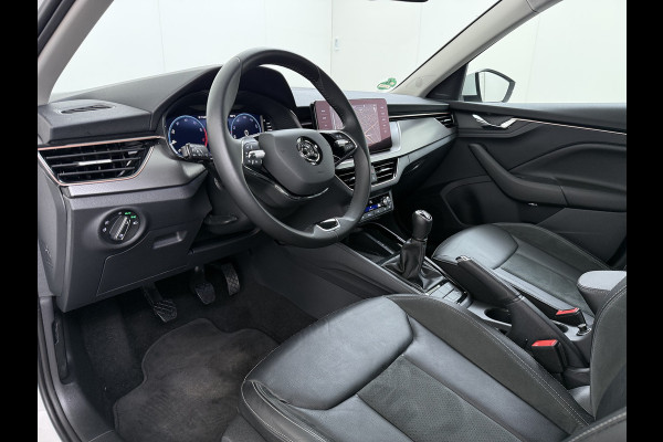Škoda Kamiq 1.0TSI 1/2 Leder Elek.Stoel+Verwarmd Apple Camera Android Auto Navi Ecc Camera Cruise Control Pdc Business Edition Draadloze Tel.lader Lmv 16" Isofix Voorruitverwarming DAB Led 1e Eigenaar Origineel Nederlandse Auto