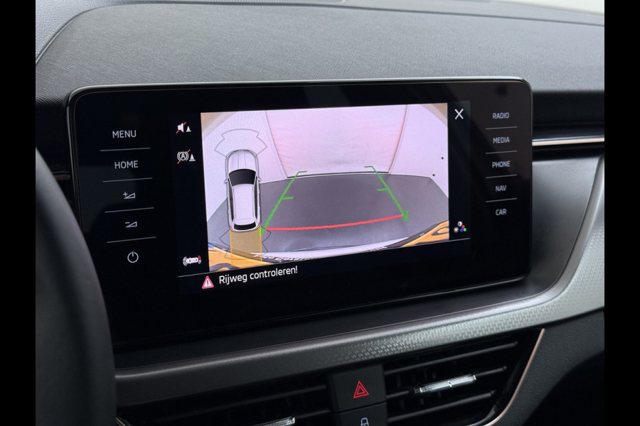 Škoda Kamiq 1.0TSI 1/2 Leder Elek.Stoel+Verwarmd Apple Camera Android Auto Navi Ecc Camera Cruise Control Pdc Business Edition Draadloze Tel.lader Lmv 16" Isofix Voorruitverwarming DAB Led 1e Eigenaar Origineel Nederlandse Auto