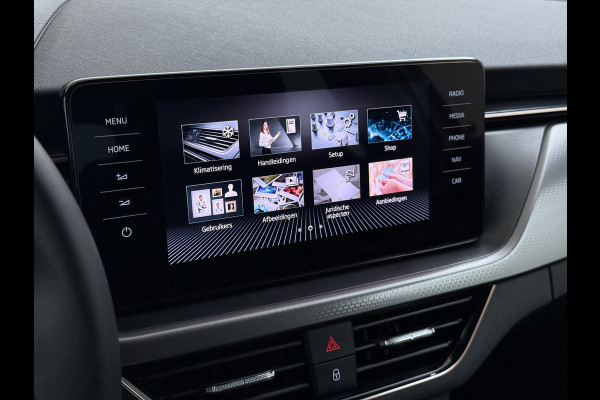 Škoda Kamiq 1.0TSI 1/2 Leder Elek.Stoel+Verwarmd Apple Camera Android Auto Navi Ecc Camera Cruise Control Pdc Business Edition Draadloze Tel.lader Lmv 16" Isofix Voorruitverwarming DAB Led 1e Eigenaar Origineel Nederlandse Auto