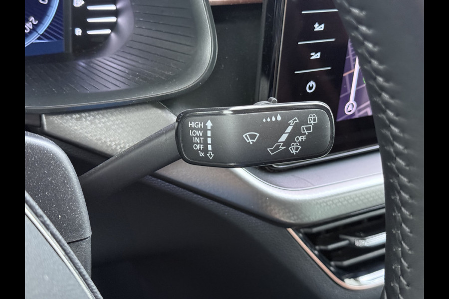Škoda Kamiq 1.0TSI 1/2 Leder Elek.Stoel+Verwarmd Apple Camera Android Auto Navi Ecc Camera Cruise Control Pdc Business Edition Draadloze Tel.lader Lmv 16" Isofix Voorruitverwarming DAB Led 1e Eigenaar Origineel Nederlandse Auto