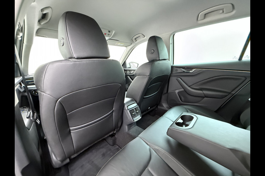 Škoda Kamiq 1.0TSI 1/2 Leder Elek.Stoel+Verwarmd Apple Camera Android Auto Navi Ecc Camera Cruise Control Pdc Business Edition Draadloze Tel.lader Lmv 16" Isofix Voorruitverwarming DAB Led 1e Eigenaar Origineel Nederlandse Auto