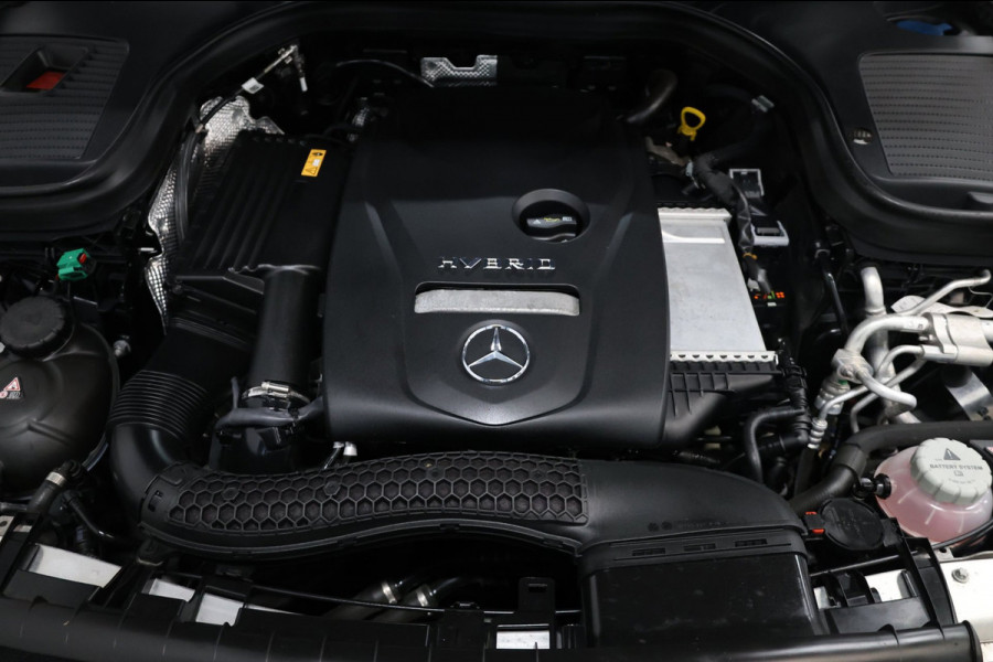 Mercedes-Benz GLC 300e 4MATIC AMG-Line Plugin-in FACELIFT/LED/VIRTUAL/SFEER/PANO/LEER+S.VERWARMING/CAM/ACC/12 MND GARANTIE!
