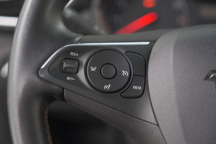 Opel Crossland X 130 Turbo Innovation | Camera | Dodehoekdetectie | Apple Carplay | Navigatie
