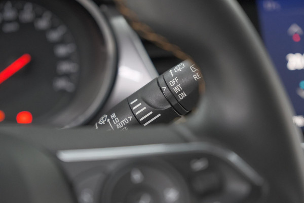 Opel Crossland X 130 Turbo Innovation | Camera | Dodehoekdetectie | Apple Carplay | Navigatie