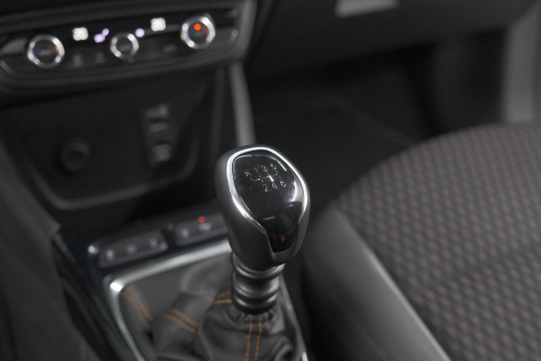 Opel Crossland X 130 Turbo Innovation | Camera | Dodehoekdetectie | Apple Carplay | Navigatie
