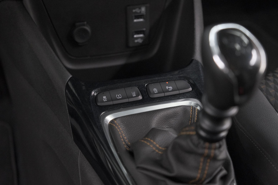 Opel Crossland X 130 Turbo Innovation | Camera | Dodehoekdetectie | Apple Carplay | Navigatie