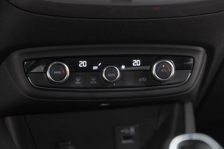 Opel Crossland X 130 Turbo Innovation | Camera | Dodehoekdetectie | Apple Carplay | Navigatie