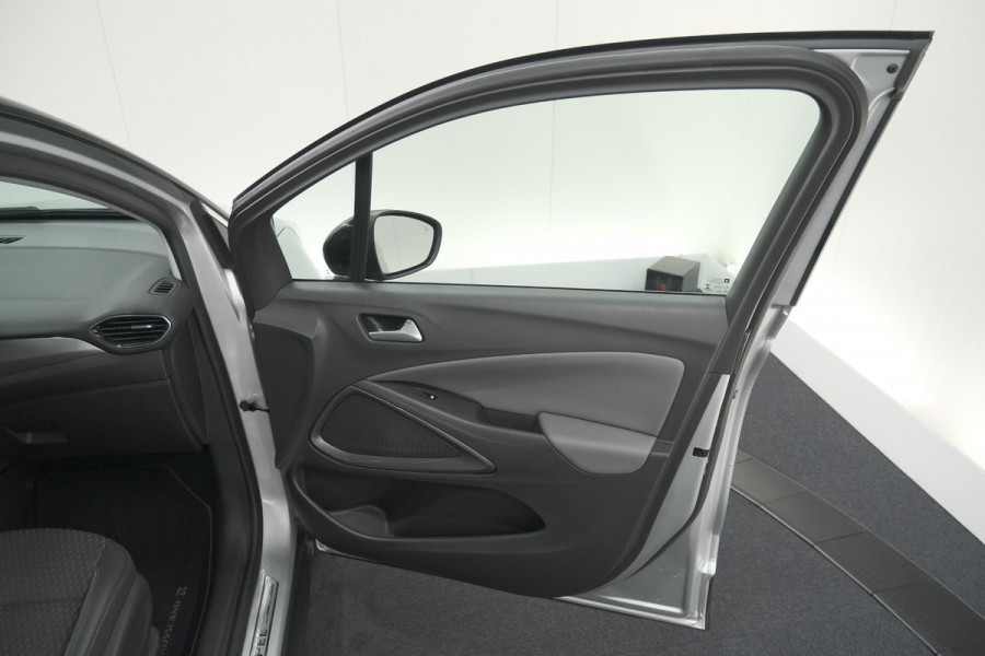 Opel Crossland X 130 Turbo Innovation | Camera | Dodehoekdetectie | Apple Carplay | Navigatie