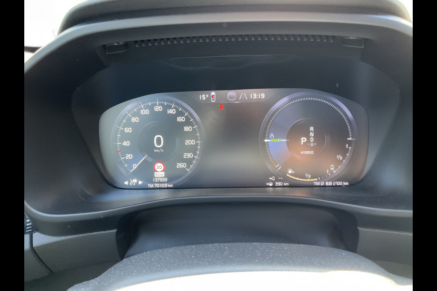 Volvo XC40 1.5 T4 Recharge R-Design Pano Leer H/K Camera Stoel/Stuurverw Led Carplay BOMVOL!