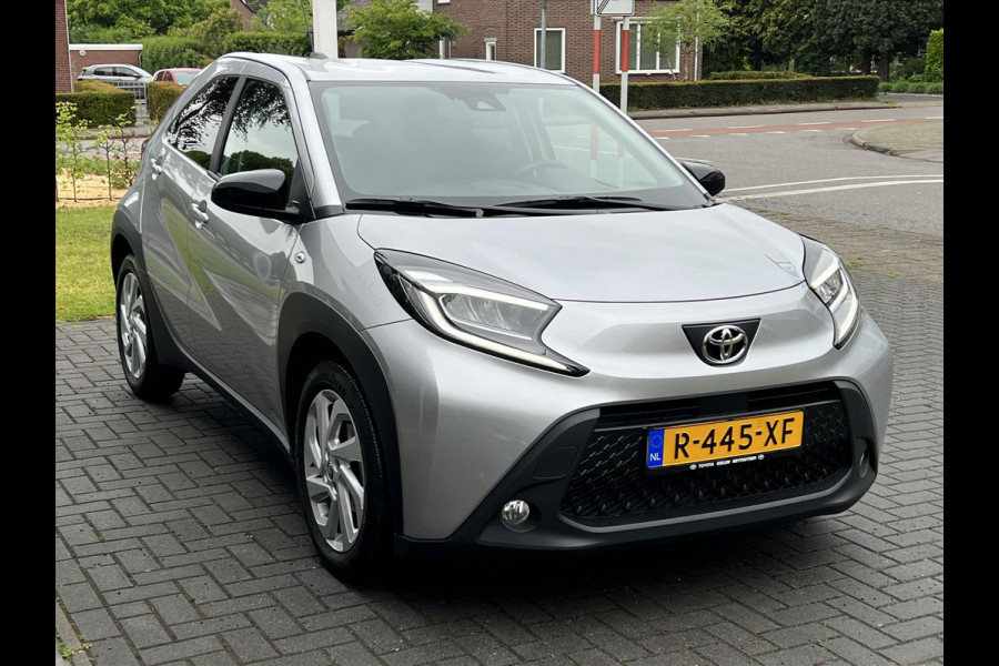 Toyota Aygo X 1.0 VVT-i First Automaat | Eerste eigenaar, Lichtmetalen velgen, Adaptive cruise control, Parkeercamera, Weinig KM!