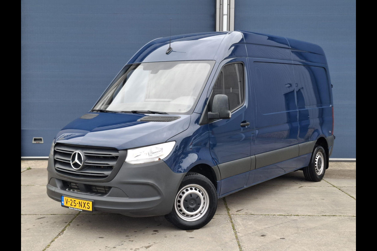 Mercedes-Benz Sprinter 311 2.2 CDI L2H2 AIRCO / CAMERA / 3 ZITS / DEALER ONDERHOUDEN / NAVI