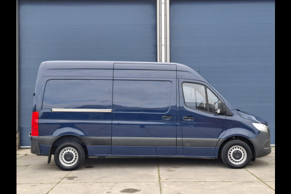 Mercedes-Benz Sprinter 311 2.2 CDI L2H2 AIRCO / CAMERA / 3 ZITS / DEALER ONDERHOUDEN / NAVI