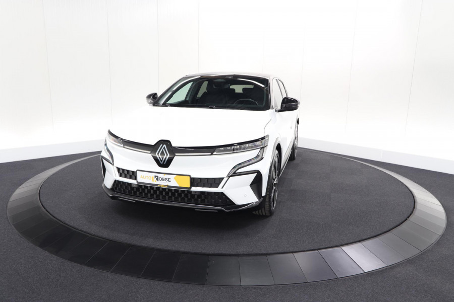 Renault Mégane E-Tech EV60 Optimum Charge Iconic | Adaptieve Cruise Control | Camera | Dodehoekdetectie | Massagefunctie