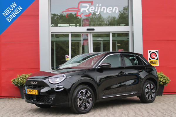 Fiat 600 1.2 Hybrid 110PK AUTOMAAT URBAN | STOEL/VOORRUIT VERWARMING | KEYLESS ENTRY/START | 17" LICHTEMATELN VELGEN | DRAADLOZE TELEFOONLADER | DRAADLOZE APPLE CARPLAY/ANDROID AUTO | NAVIGATIE | DAB+ RADIO | PARKEERSENSOREN VOOR + ACHTER | ACHTERUITRIJ CAMERA | CRUISE CONTROL | LED KOPLAMPEN |