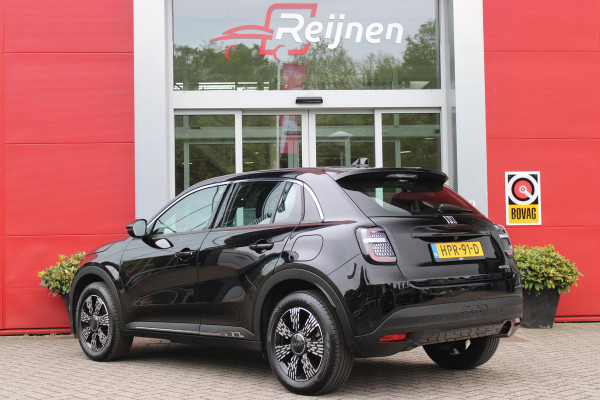 Fiat 600 1.2 Hybrid 110PK AUTOMAAT URBAN | STOEL/VOORRUIT VERWARMING | KEYLESS ENTRY/START | 17" LICHTEMATELN VELGEN | DRAADLOZE TELEFOONLADER | DRAADLOZE APPLE CARPLAY/ANDROID AUTO | NAVIGATIE | DAB+ RADIO | PARKEERSENSOREN VOOR + ACHTER | ACHTERUITRIJ CAMERA | CRUISE CONTROL | LED KOPLAMPEN |