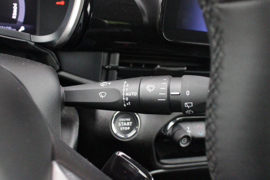 Fiat 600 1.2 Hybrid 110PK AUTOMAAT URBAN | STOEL/VOORRUIT VERWARMING | KEYLESS ENTRY/START | 17" LICHTEMATELN VELGEN | DRAADLOZE TELEFOONLADER | DRAADLOZE APPLE CARPLAY/ANDROID AUTO | NAVIGATIE | DAB+ RADIO | PARKEERSENSOREN VOOR + ACHTER | ACHTERUITRIJ CAMERA | CRUISE CONTROL | LED KOPLAMPEN |