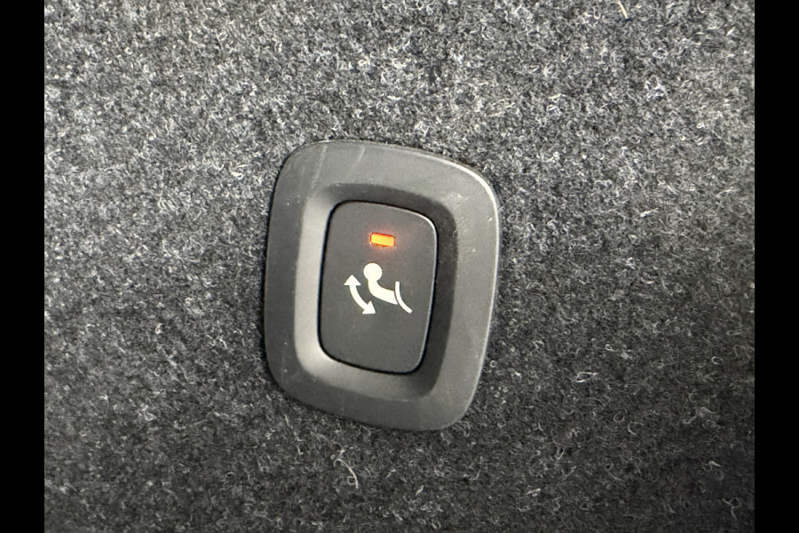 Volvo XC40 1.5 T4 Plug-in hybrid Ultimate Dark (Elektrisch Schuifdak - Trekhaak - Harman/Kardon - Leder incl verwarming/geheugen - Elektris