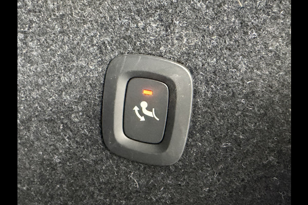 Volvo XC40 1.5 T4 Plug-in hybrid Ultimate Dark (Elektrisch Schuifdak - Trekhaak - Harman/Kardon - Leder incl verwarming/geheugen - Elektris