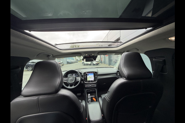 Volvo XC40 1.5 T4 Plug-in hybrid Ultimate Dark (Elektrisch Schuifdak - Trekhaak - Harman/Kardon - Leder incl verwarming/geheugen - Elektris