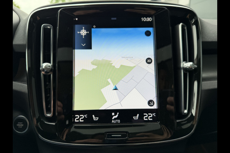Volvo XC40 1.5 T4 Plug-in hybrid Ultimate Dark (Elektrisch Schuifdak - Trekhaak - Harman/Kardon - Leder incl verwarming/geheugen - Elektris