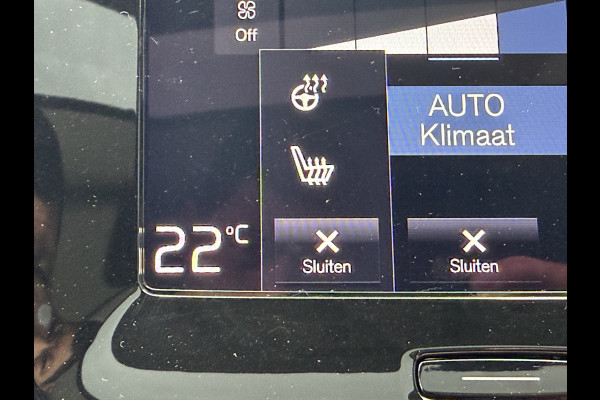 Volvo XC40 1.5 T4 Plug-in hybrid Ultimate Dark (Elektrisch Schuifdak - Trekhaak - Harman/Kardon - Leder incl verwarming/geheugen - Elektris