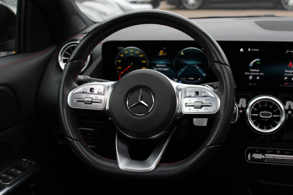 Mercedes-Benz EQA 250 Business Solution AMG 67 kWh / SoH 94,5% / Panoramadak / Camera / CarPlay / 18'' / Stoelverwarming / Dodehoek / DAB / Cruise Control