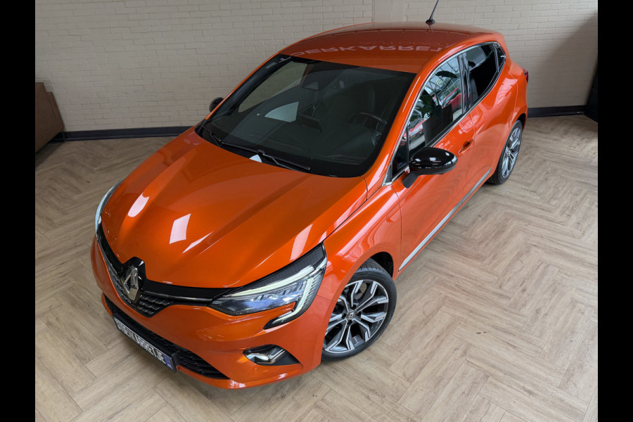 Renault Clio 1.0 TCe 90pk Automaat | Groot Navi | 360 | 17" | PDC V+A | Stoel & stuur verwarming | Keurig nette auto |