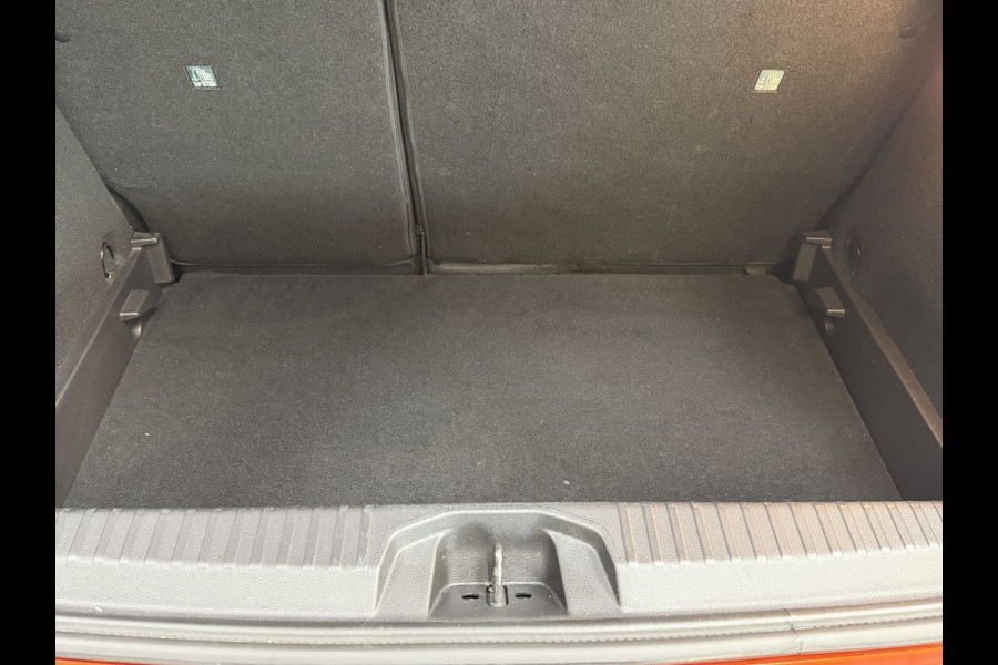 Renault Clio 1.0 TCe 90pk Automaat | Groot Navi | 360 | 17" | PDC V+A | Stoel & stuur verwarming | Keurig nette auto |