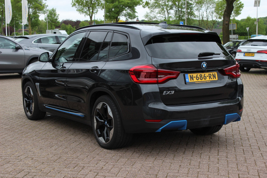 BMW iX3 High Executive 80 kWh / SoH 94,9% / Trekhaak / Panoramadak / 360Camera / Head-up / 20'' / Leder / Harman Kardon / Navigatie / Memory seats / Dodehoek / DAB / Stoelverwarming / Cruise Control Adaptief