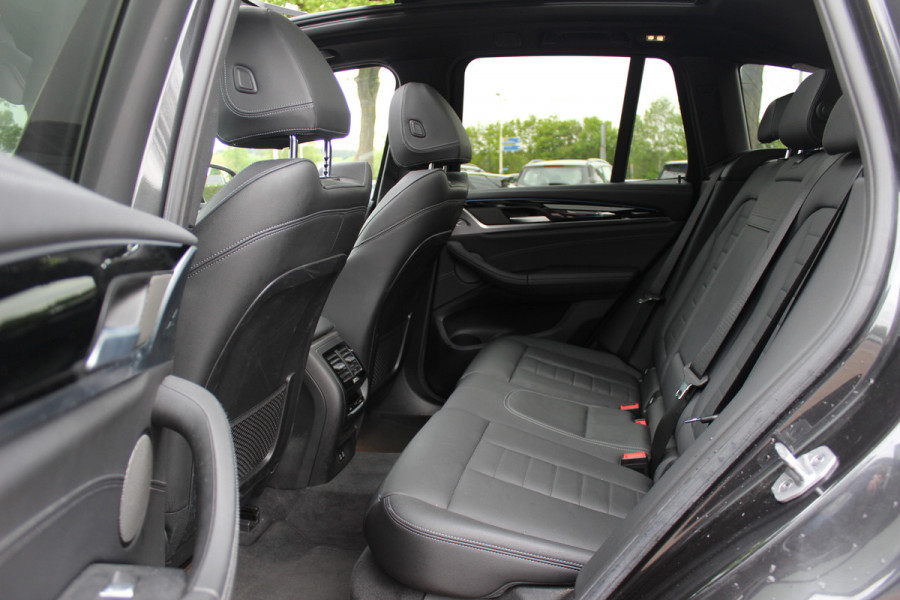 BMW iX3 High Executive 80 kWh / SoH 94,9% / Trekhaak / Panoramadak / 360Camera / Head-up / 20'' / Leder / Harman Kardon / Navigatie / Memory seats / Dodehoek / DAB / Stoelverwarming / Cruise Control Adaptief