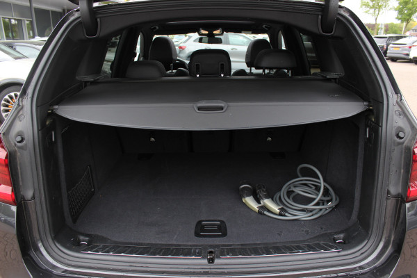 BMW iX3 High Executive 80 kWh / SoH 94,9% / Trekhaak / Panoramadak / 360Camera / Head-up / 20'' / Leder / Harman Kardon / Navigatie / Memory seats / Dodehoek / DAB / Stoelverwarming / Cruise Control Adaptief