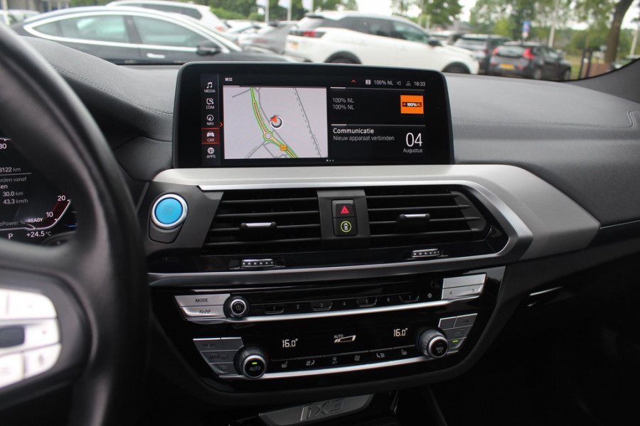 BMW iX3 High Executive 80 kWh / SoH 94,9% / Trekhaak / Panoramadak / 360Camera / Head-up / 20'' / Leder / Harman Kardon / Navigatie / Memory seats / Dodehoek / DAB / Stoelverwarming / Cruise Control Adaptief