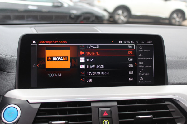 BMW iX3 High Executive 80 kWh / SoH 94,9% / Trekhaak / Panoramadak / 360Camera / Head-up / 20'' / Leder / Harman Kardon / Navigatie / Memory seats / Dodehoek / DAB / Stoelverwarming / Cruise Control Adaptief