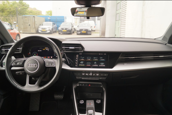 Audi A3 Sportback 40 TFSIe PHEV Business Edition -PANO-LEER-ECC-