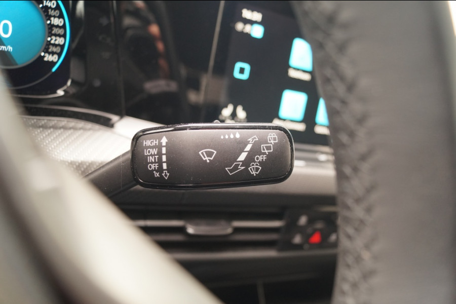 Volkswagen Golf 1.5 eTSI 150pk DSG R-Line -PANO-LED-ECC-CAM-