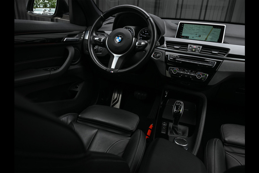 BMW X1 sDrive20i High Executive 192pk | M-Sport | Head-up | 1e Eigenaar | NL-Auto | Leder | Trekhaak |