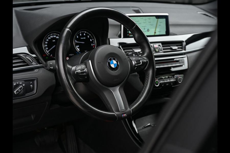 BMW X1 sDrive20i High Executive 192pk | M-Sport | Head-up | 1e Eigenaar | NL-Auto | Leder | Trekhaak |